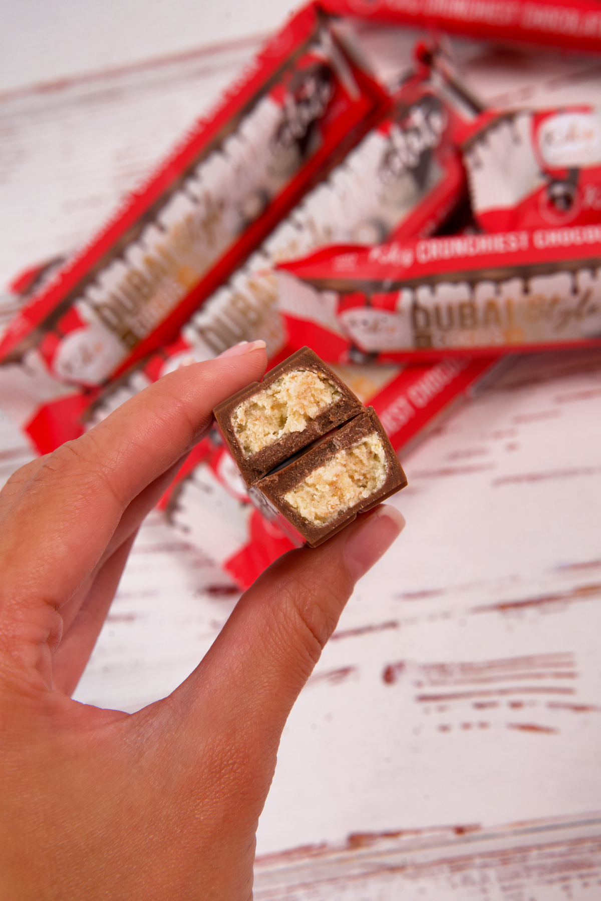Kikis Dubai Style Bar Chocolate - Cocos 🍫 - von Kikis Kitchen - Nur €2.99! Bestelle jetzt Kikis Kitchen