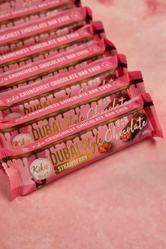 Kikis Dubai Style Bar Chocolate - Strawberry 🍫 - von Kikis Kitchen - Nur €2.99! Bestelle jetzt Kikis Kitchen