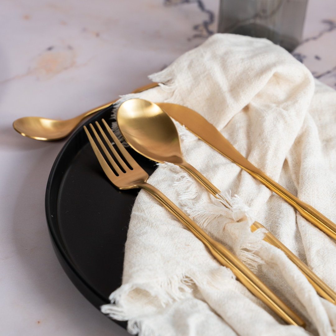 Neu: Kikis Besteckset 8 tlg - GOLD - von Kikis Kitchen - Nur €39.90! Bestelle jetzt Kikis Kitchen