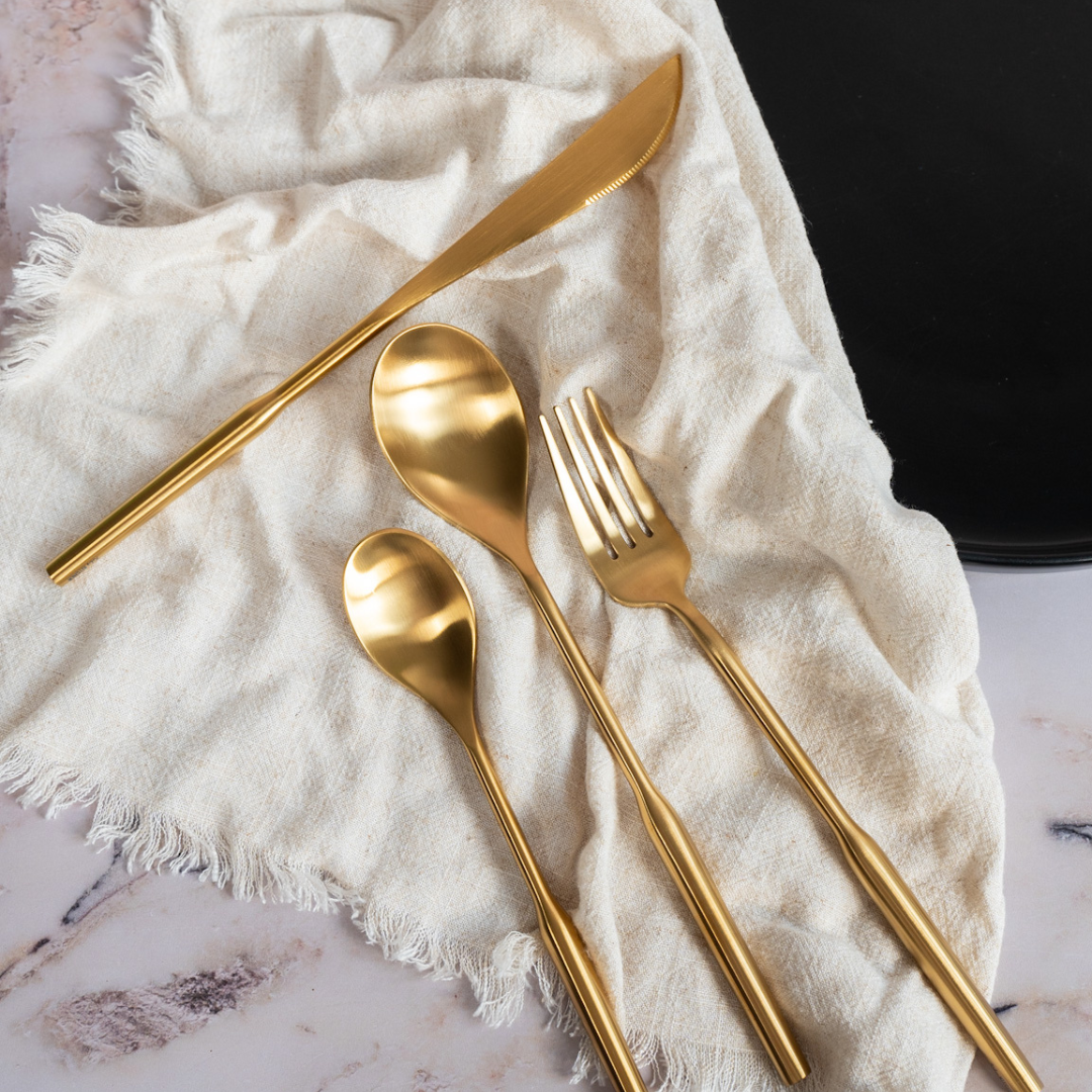 Neu: Kikis Besteckset 8 tlg - GOLD - von Kikis Kitchen - Nur €39.90! Bestelle jetzt Kikis Kitchen