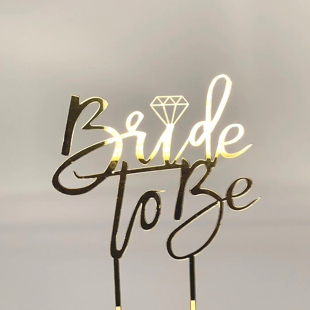 Kikis Cake Topper - Bride To Be in GOLD - von Kikis Kitchen - Nur €5.90! Bestelle jetzt Kikis Kitchen