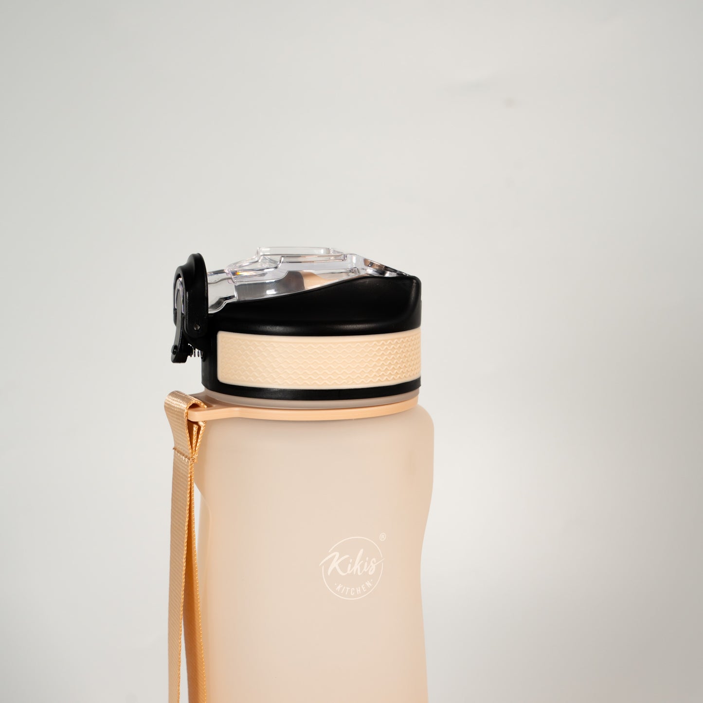 Kikis Tritan-Trinkflasche / Lieblingsflasche 900 ml beige - von Kikis Kitchen - Nur €18.90! Bestelle jetzt Kikis Kitchen
