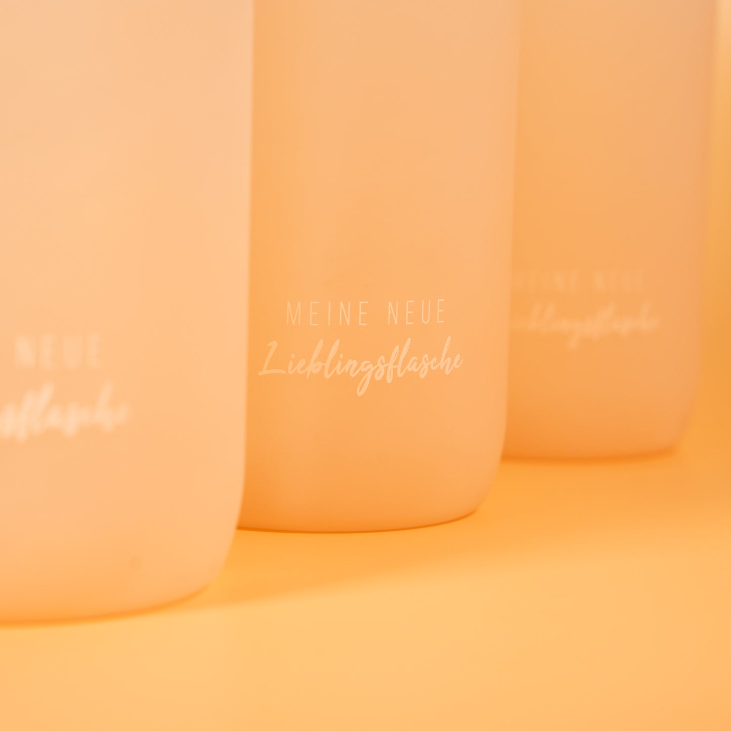 Kikis Tritan-Trinkflasche / Lieblingsflasche 900 ml beige - von Kikis Kitchen - Nur €18.90! Bestelle jetzt Kikis Kitchen