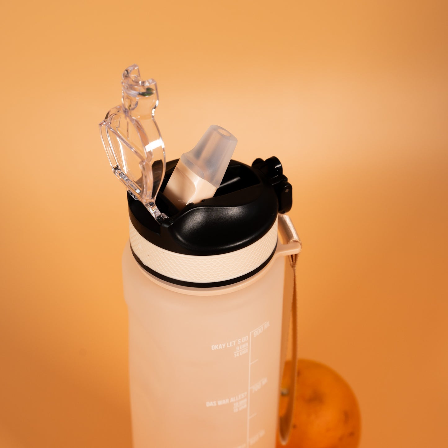Kikis Tritan-Trinkflasche / Lieblingsflasche 900 ml beige - von Kikis Kitchen - Nur €18.90! Bestelle jetzt Kikis Kitchen