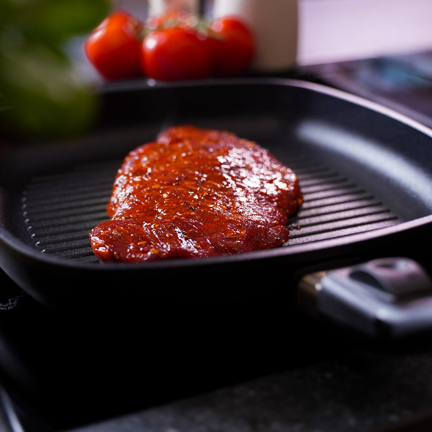 NEU: Kikis Premium Guss-Grillpfanne 28cm x 28cm - von Kikis Kitchen - Nur €84.90! Bestelle jetzt Kikis Kitchen