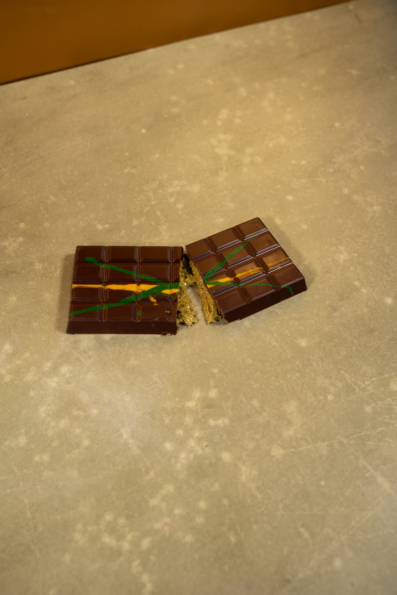 Kikis Dubai Style Dark Chocolate - PISTACHIO 🍫 - von Kikis Kitchen - Nur €12.90! Bestelle jetzt Kikis Kitchen