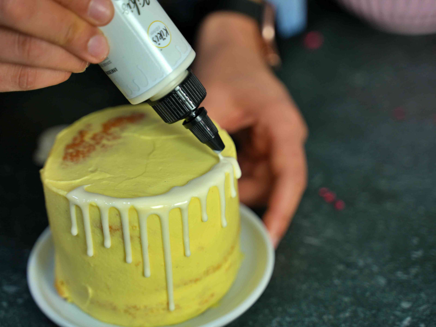 Kikis Cake Drip - Weiß - von Kikis Kitchen - Nur €6.90! Bestelle jetzt Kikis Kitchen