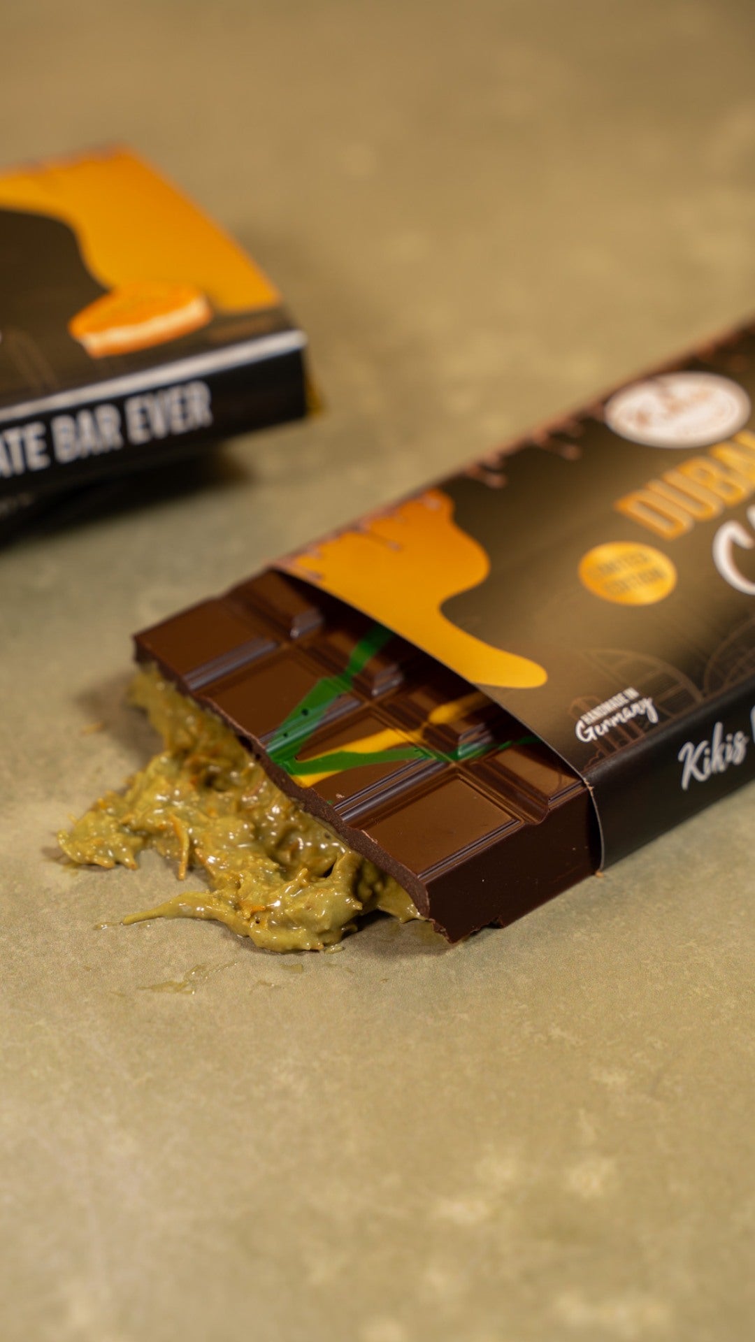 Kikis Dubai Style Dark Chocolate - PISTACHIO 🍫 - von Kikis Kitchen - Nur €12.90! Bestelle jetzt Kikis Kitchen