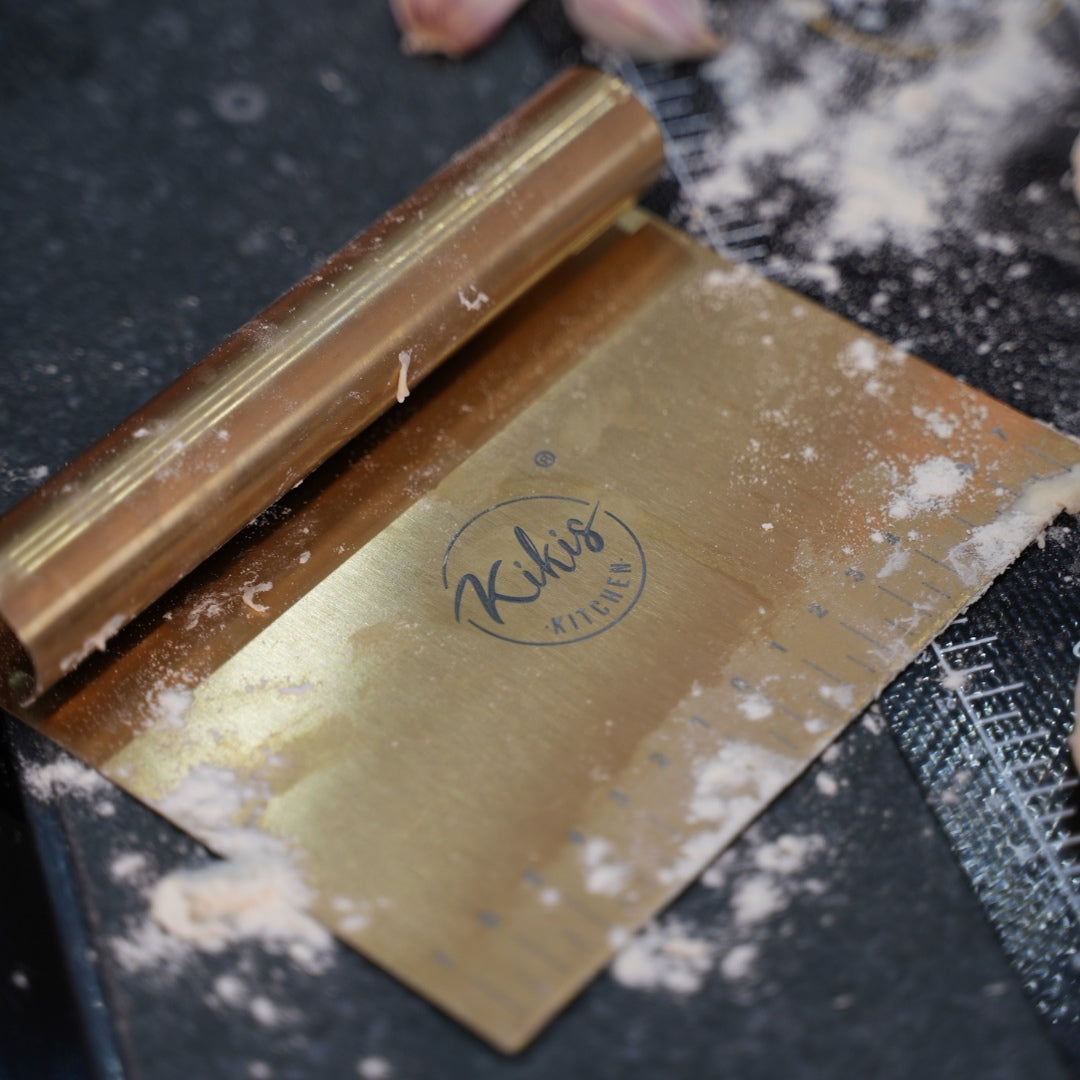 Kikis Edelstahl Teigkarte groß - Gold - von Kikis Kitchen - Nur €16.90! Bestelle jetzt Kikis Kitchen