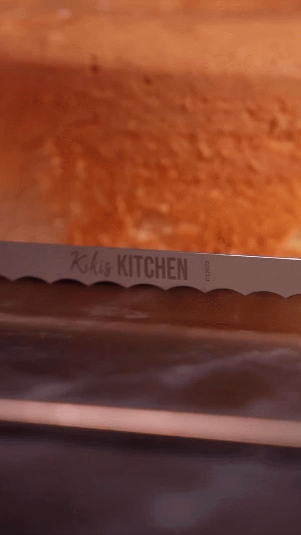 Kikis Tortensäge V2 - mit echter Klinge -  von Kikis Kitchen - Nur €22.90! Bestelle jetzt Kikis Kitchen