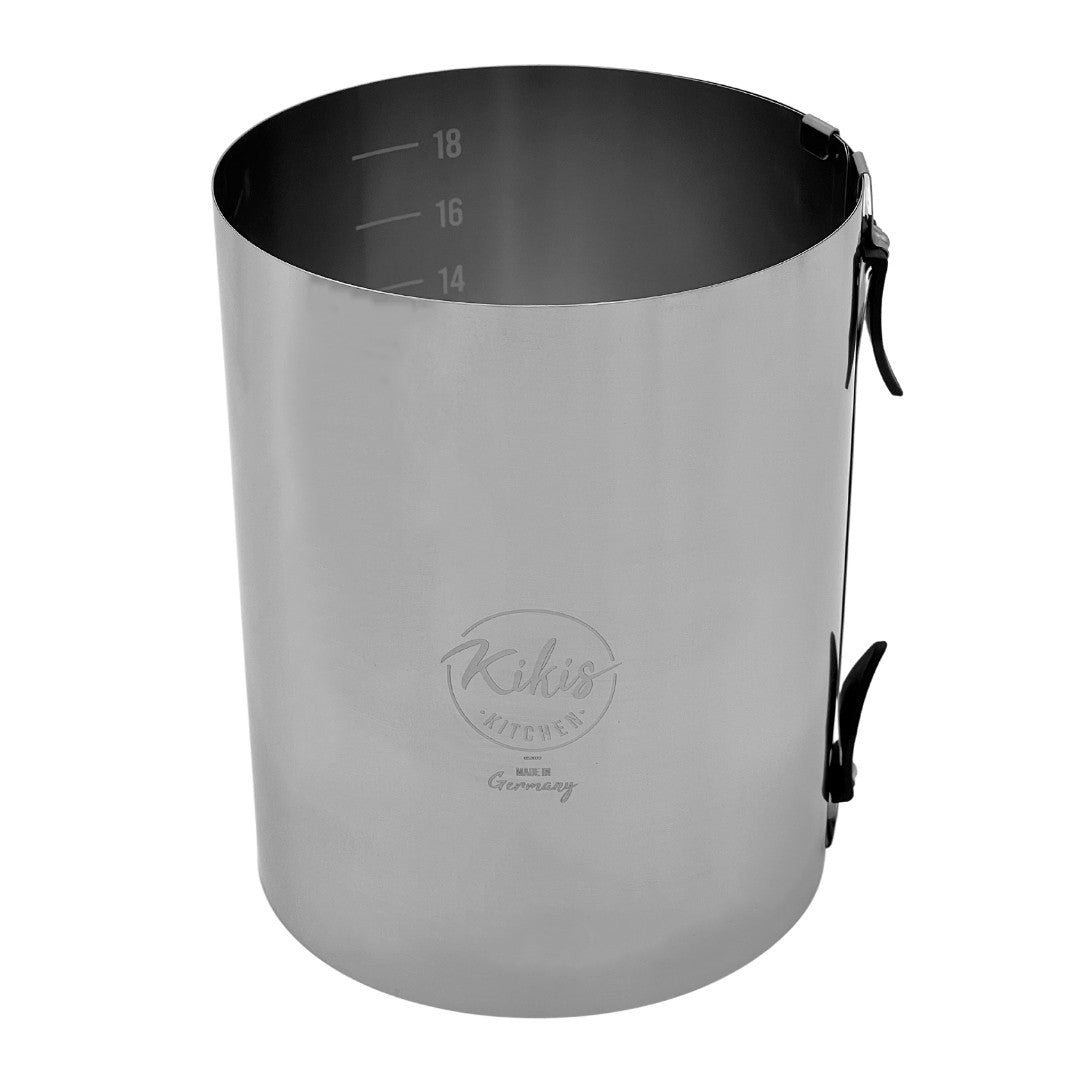 Kikis Tortenring XXL mit zwei Klemmhebel & Skala - Höhe 20cm - von Kikis Kitchen - Nur €35.90! Bestelle jetzt Kikis Kitchen