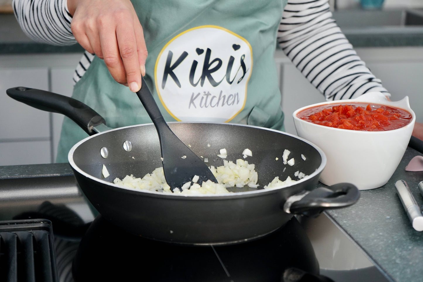 Wender aus Silikon - von Triangle - Nur €7.90! Bestelle jetzt Kikis Kitchen