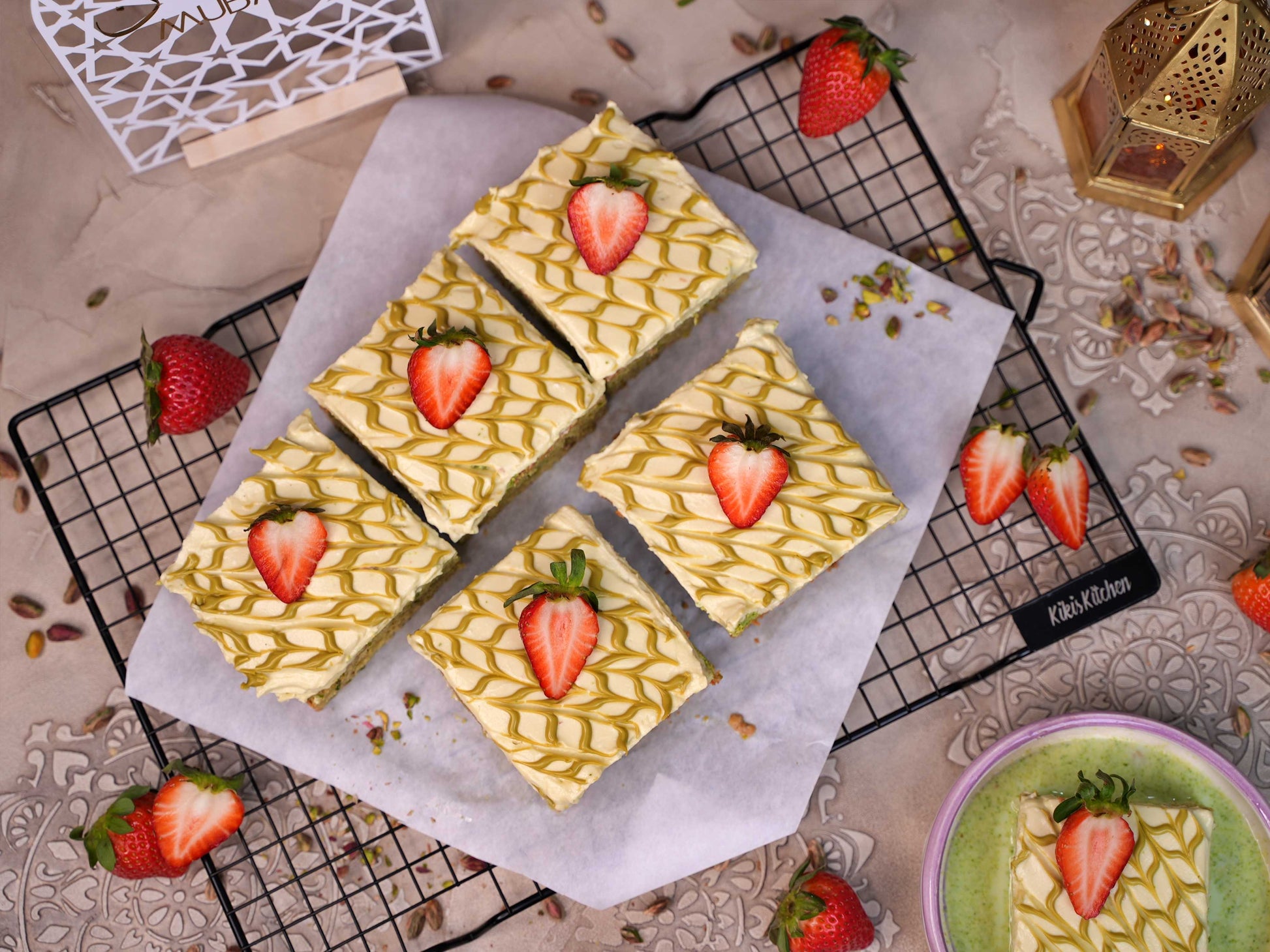 Kikis Auskühlgitter Eckig - BLACK EDITION -  von Kikis Kitchen - Nur €14.90! Bestelle jetzt Kikis Kitchen