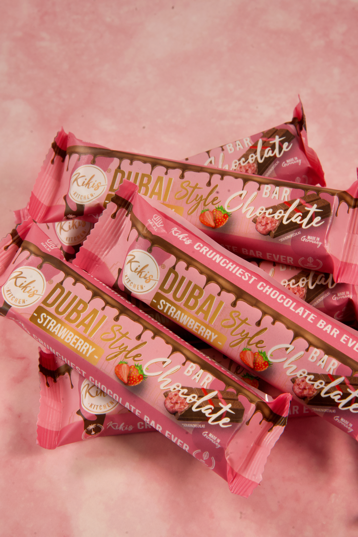 Kikis Dubai Style Bar Chocolate - Strawberry 🍫 -  von Kikis Kitchen - Nur €2.99! Bestelle jetzt Kikis Kitchen