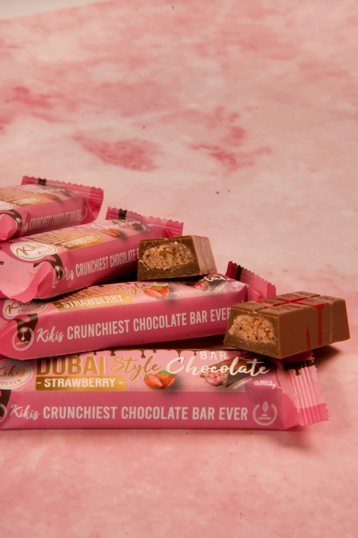 Kikis Dubai Style Bar Chocolate - Strawberry 🍫 -  von Kikis Kitchen - Nur €2.99! Bestelle jetzt Kikis Kitchen