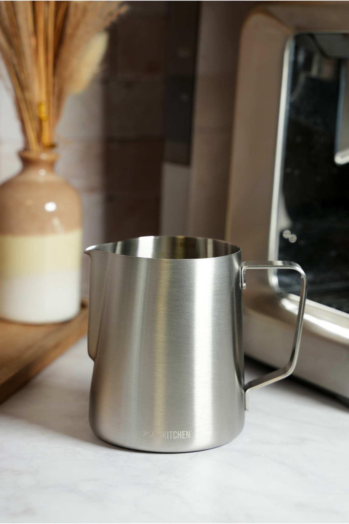 Kikis Barista Milchkännchen 600ml - Edelstahl -  von Kikis Kitchen - Nur €9.90! Bestelle jetzt Kikis Kitchen