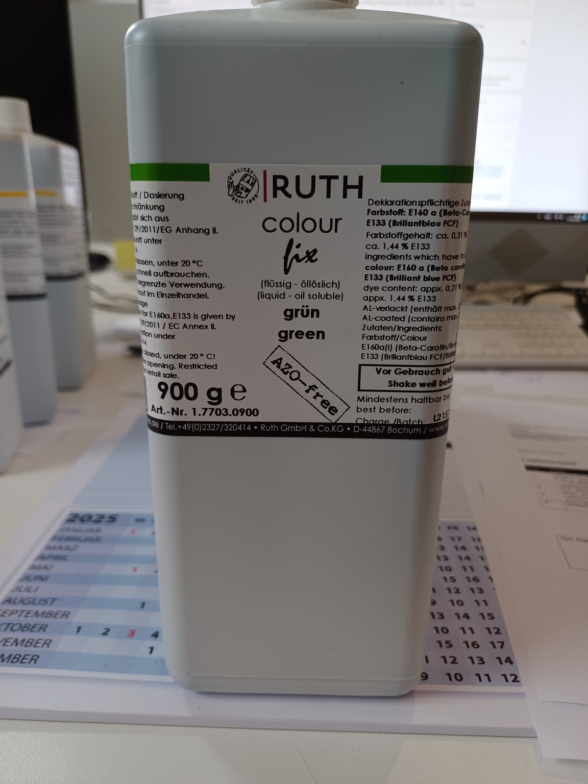 Lebensmittelfarbstoff - GRÜN -  flüssig, fettlöslig, fettdispergierbar, Brilliantblau FCF, Beta-Carotin E160 (E160a,E133),900g, AZO Frei, -  von Kikis Coffee / Store - Nur €82.30! Bestelle jetzt Kikis Kitchen
