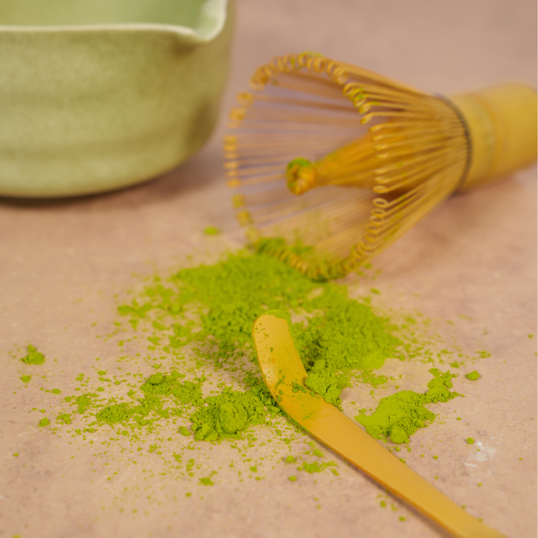 Kikis Matcha Set - Matcha-Besen, Schale, Halter und Löffel -  von Kikis Kitchen - Nur €24.90! Bestelle jetzt Kikis Kitchen