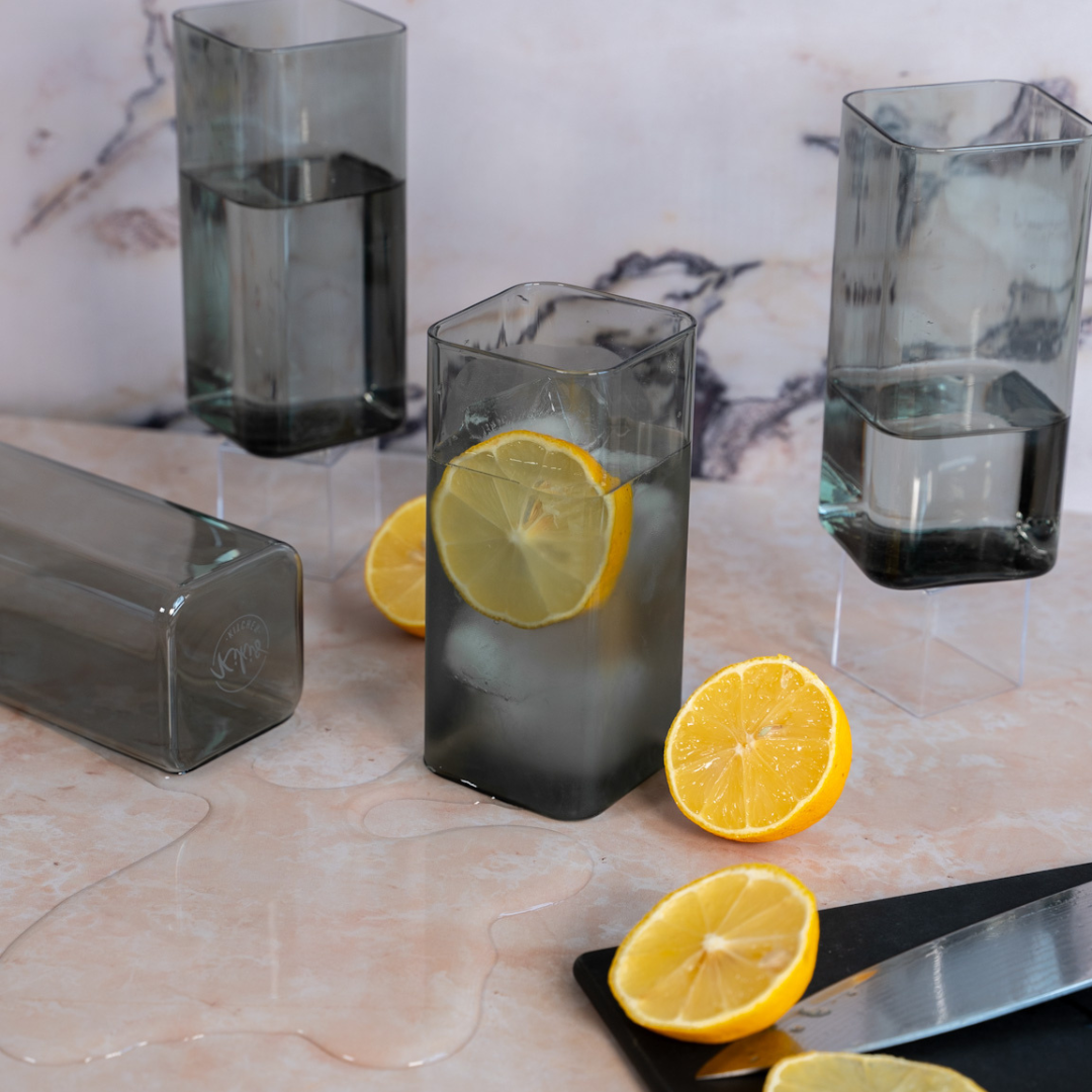 Kikis Eckige Gläser - 2er SQUARE (Grau) (Limited Editon) -  von Kikis Kitchen - Nur €13.90! Bestelle jetzt Kikis Kitchen