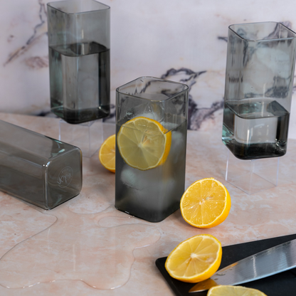 Kikis Eckige Gläser - 2er SQUARE (Grau) (Limited Editon) -  von Kikis Kitchen - Nur €13.90! Bestelle jetzt Kikis Kitchen