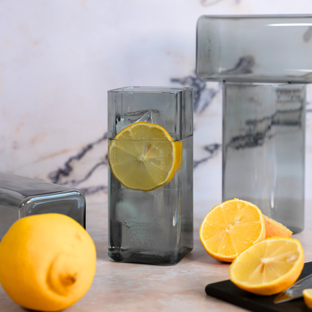 Kikis Eckige Gläser - 2er SQUARE (Grau) (Limited Editon) -  von Kikis Kitchen - Nur €13.90! Bestelle jetzt Kikis Kitchen