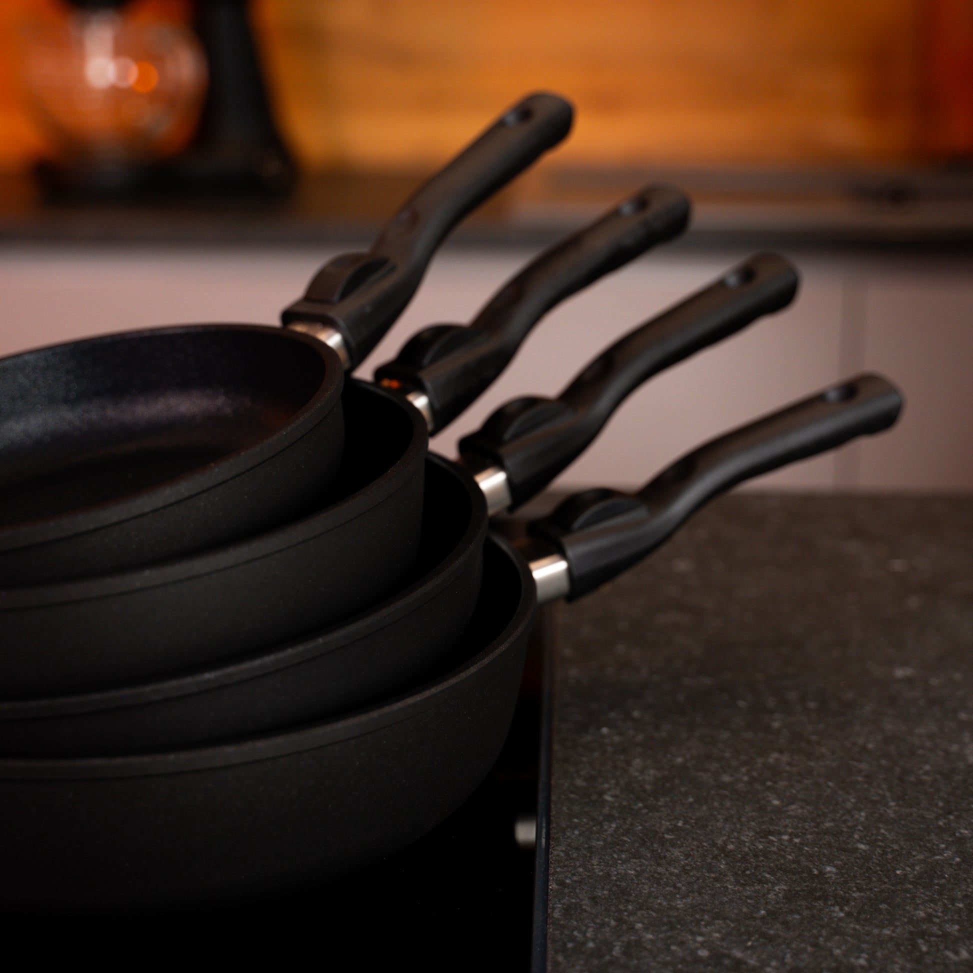 Kikis Premium Guss-Pfanne 24 cm -  von Kikis Kitchen - Nur €81.90! Bestelle jetzt Kikis Kitchen