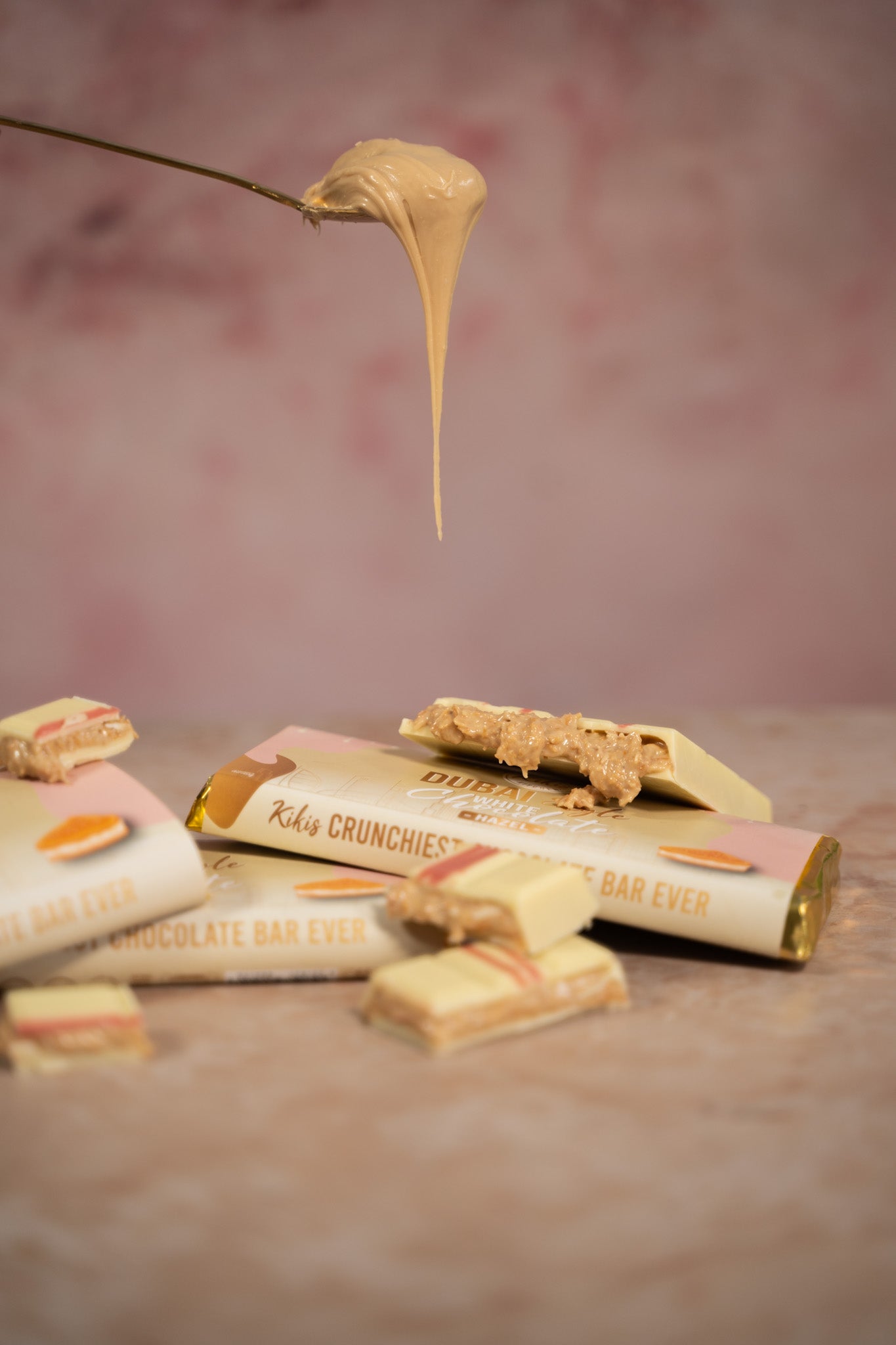Kikis Dubai White Chocolate - HAZEL (Dubai Schokolade) 🍫 -  von Kikis Kitchen - Nur €12.90! Bestelle jetzt Kikis Kitchen
