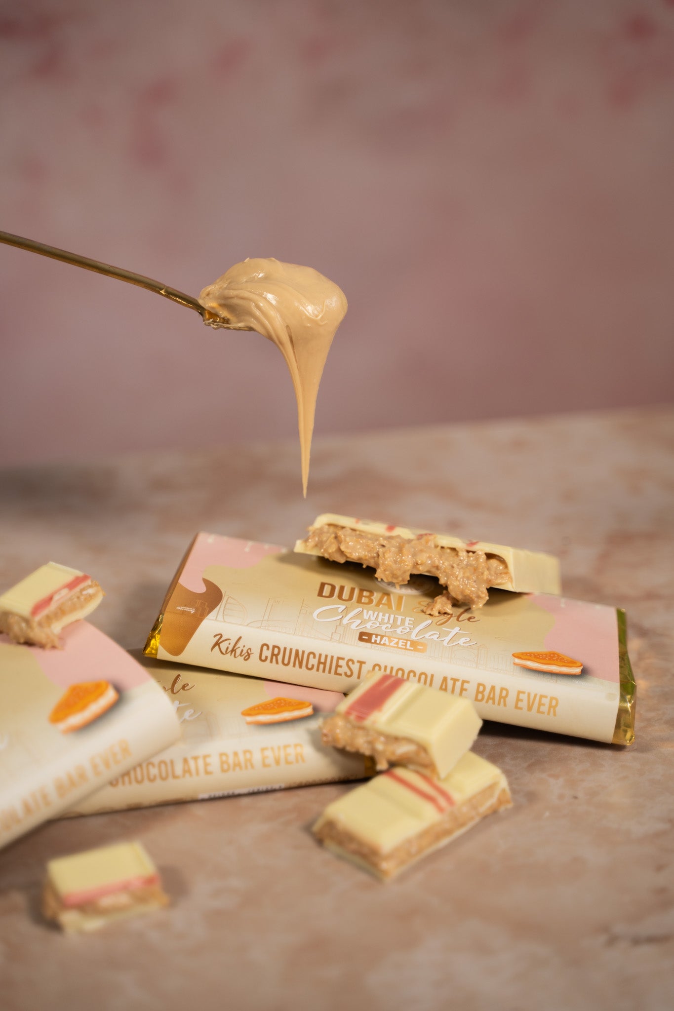 Kikis Dubai White Chocolate - HAZEL (Dubai Schokolade) 🍫 -  von Kikis Kitchen - Nur €12.90! Bestelle jetzt Kikis Kitchen