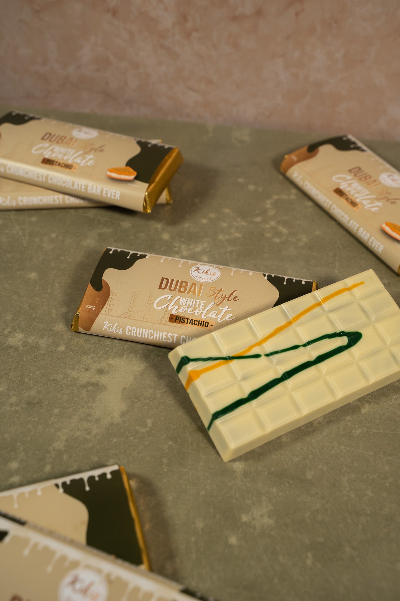 Kikis Dubai White Chocolate - PISTACHIO (Dubai Schokolade) 🍫 -  von Kikis Kitchen - Nur €12.90! Bestelle jetzt Kikis Kitchen