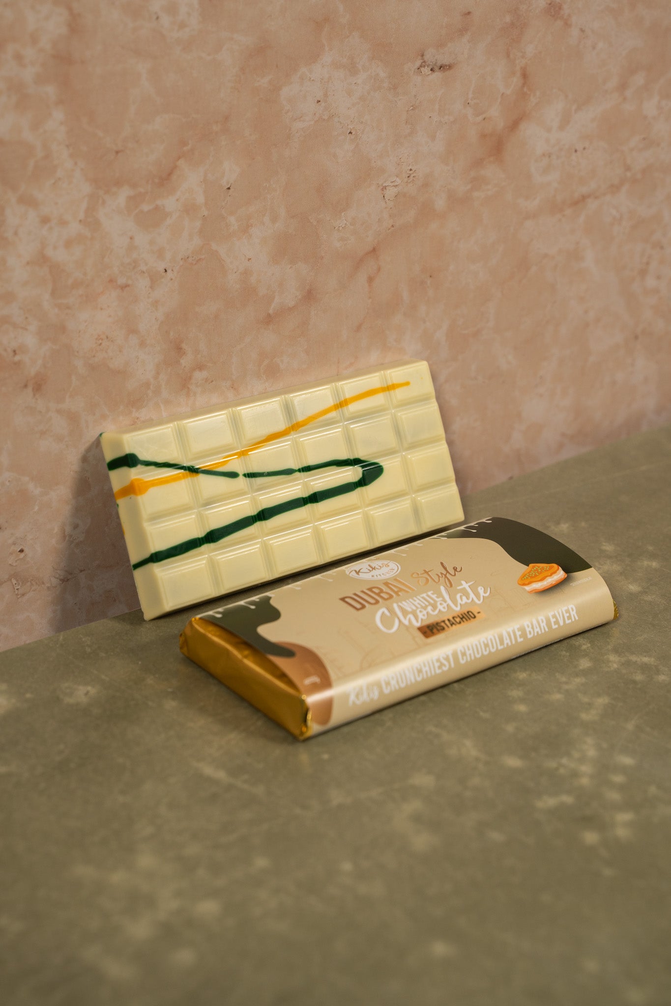 Kikis Dubai White Chocolate - PISTACHIO (Dubai Schokolade) 🍫 -  von Kikis Kitchen - Nur €12.90! Bestelle jetzt Kikis Kitchen