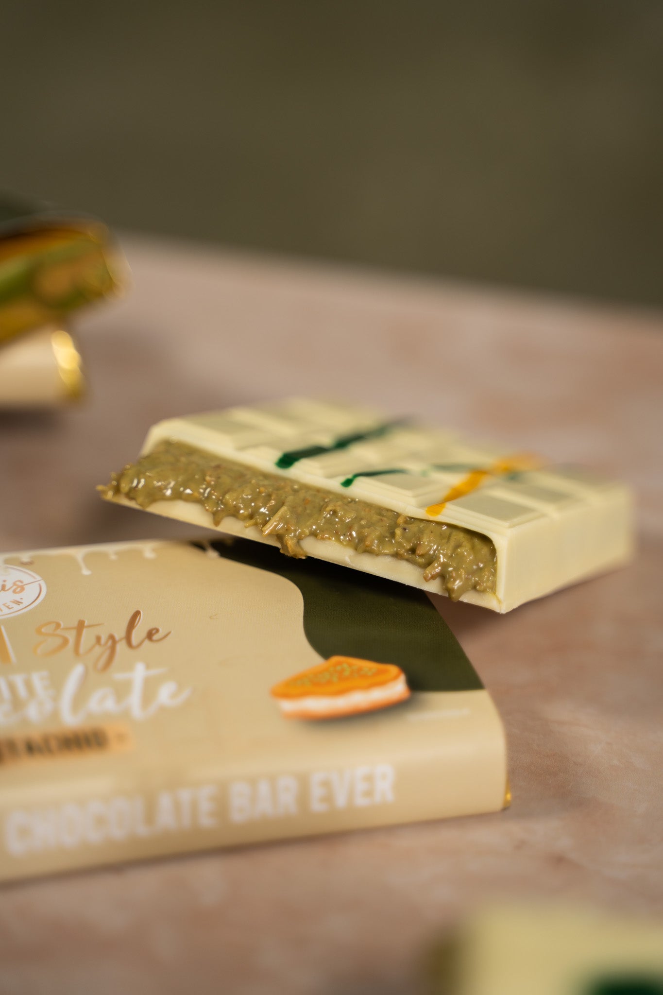 Kikis Dubai White Chocolate - PISTACHIO (Dubai Schokolade) 🍫 -  von Kikis Kitchen - Nur €12.90! Bestelle jetzt Kikis Kitchen