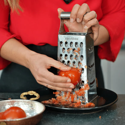 Kikis Vierkantreibe aus Edelstahl -  von Kikis Kitchen - Nur €13.90! Bestelle jetzt Kikis Kitchen
