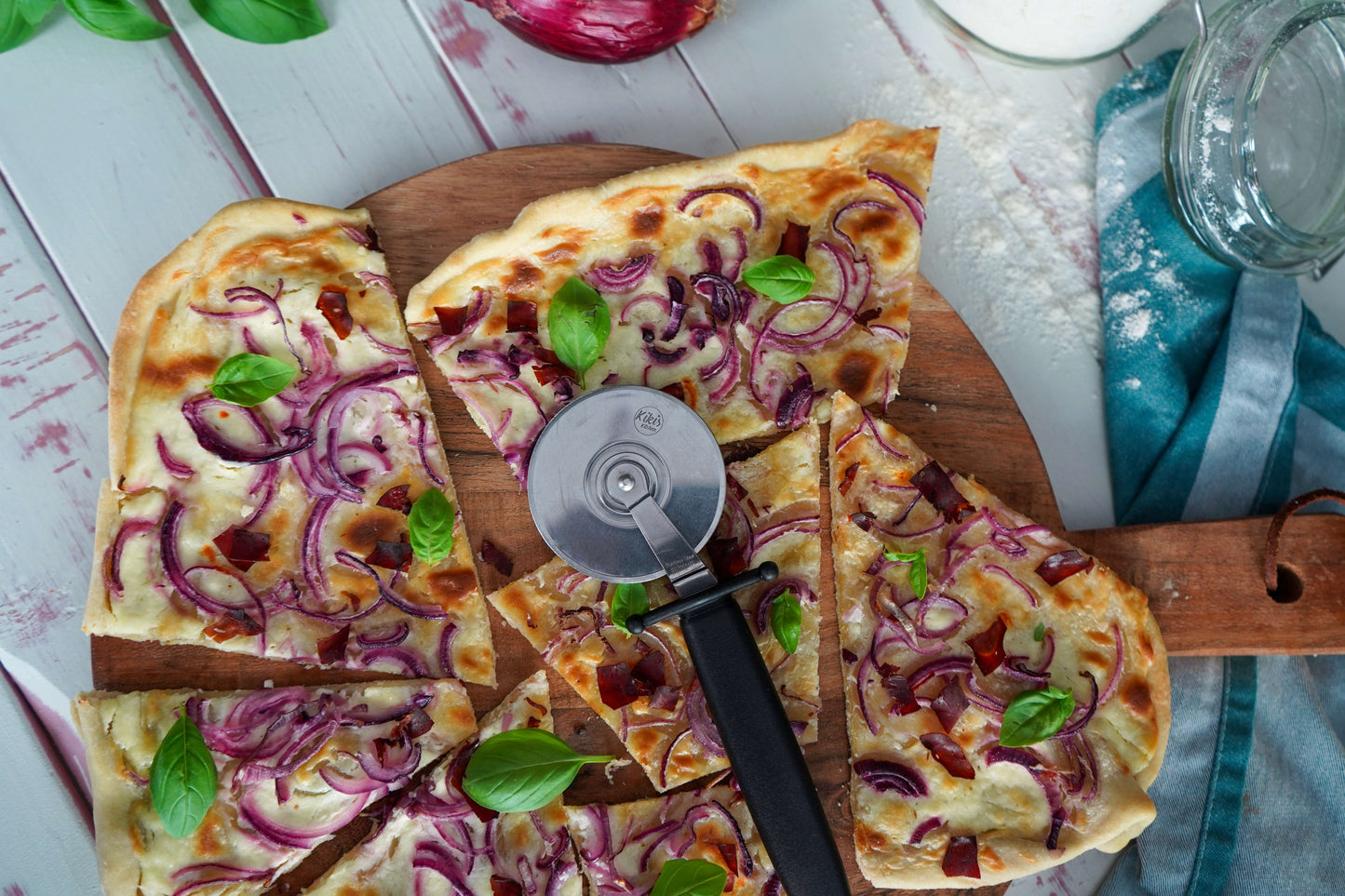 Kikis Pizzaschneider -  von Kikis Kitchen - Nur €9.90! Bestelle jetzt Kikis Kitchen