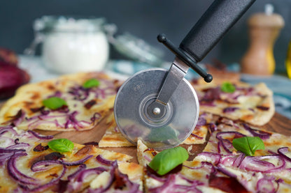 Kikis Pizzaschneider -  von Kikis Kitchen - Nur €9.90! Bestelle jetzt Kikis Kitchen