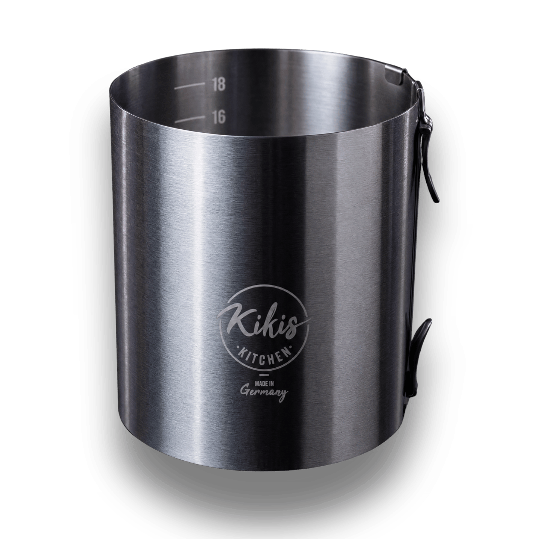 Kikis Tortenring XXL mit zwei Klemmhebel & Skala - Höhe 20cm -  von Kikis Kitchen - Nur €35.90! Bestelle jetzt Kikis Kitchen