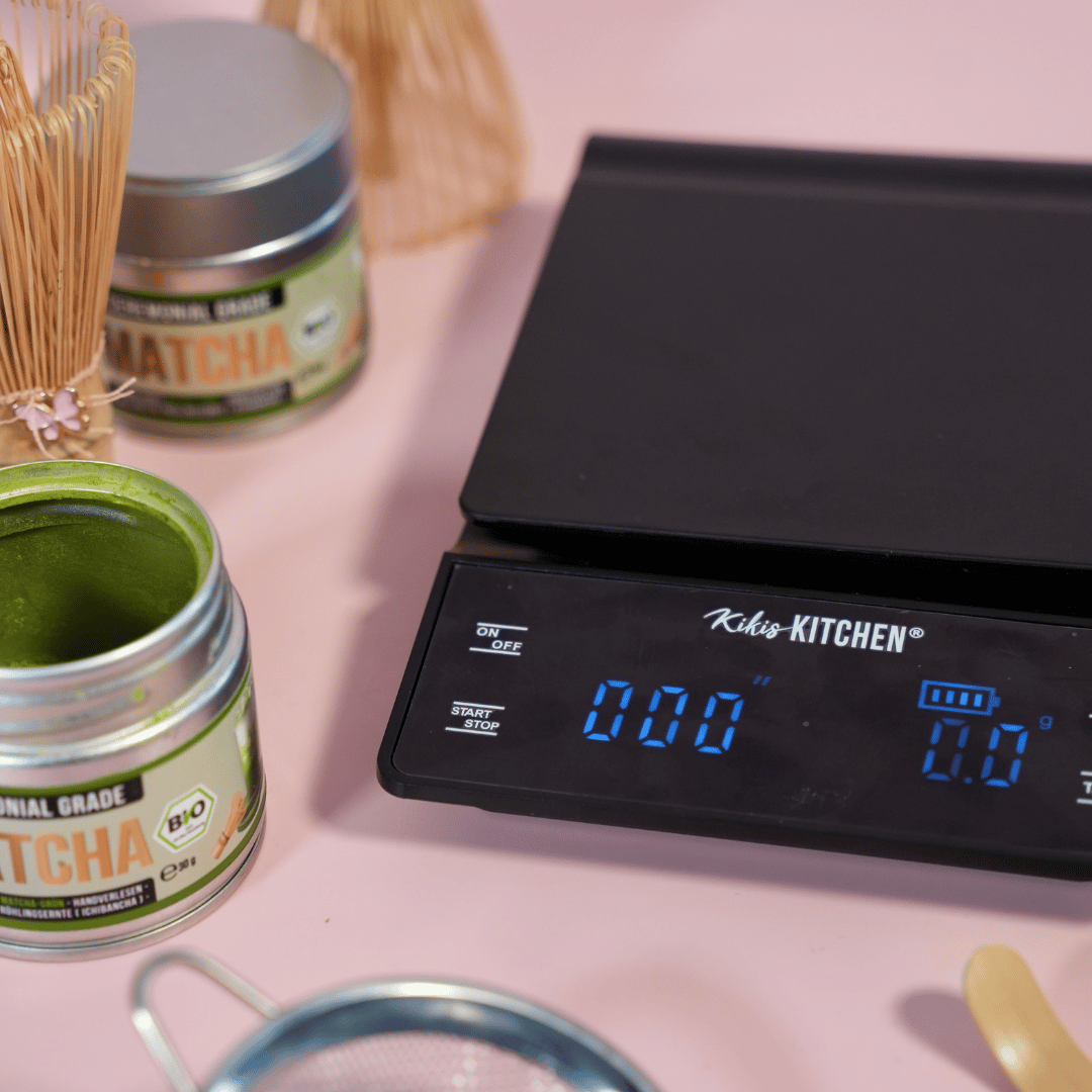 Kikis Matcha Waage – Digitale Feinwaage 0,1g (3kg) - Waage von Kikis Kitchen - Nur €12.90! Bestelle jetzt Kikis Kitchen