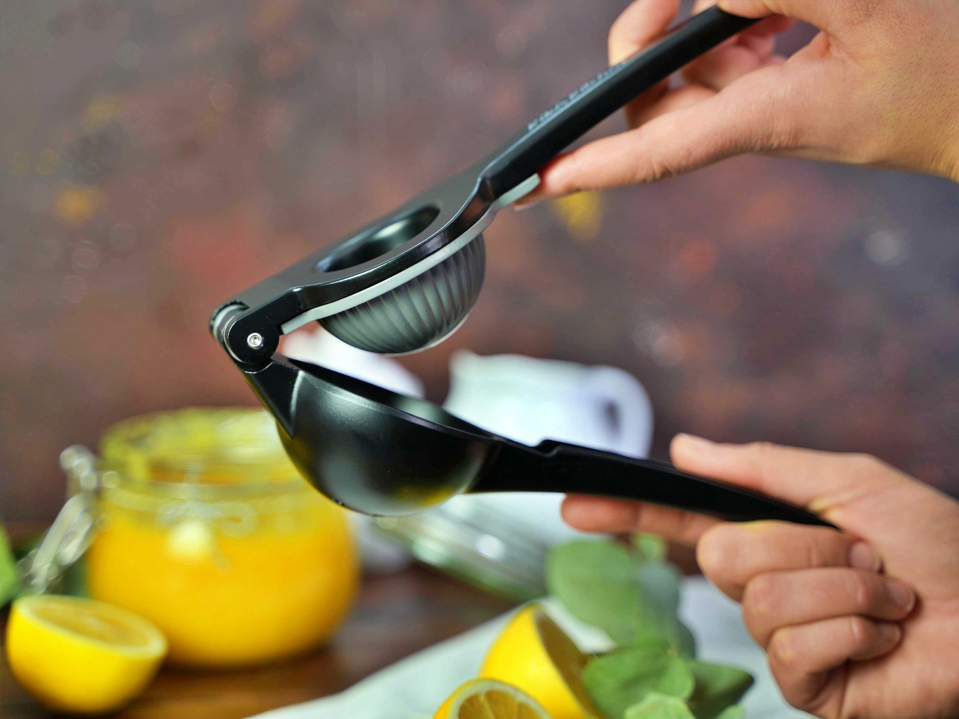 Kikis Zitruspresse 3 in 1 - BLACK EDITION -  von Kikis Kitchen - Nur €12.90! Bestelle jetzt Kikis Kitchen