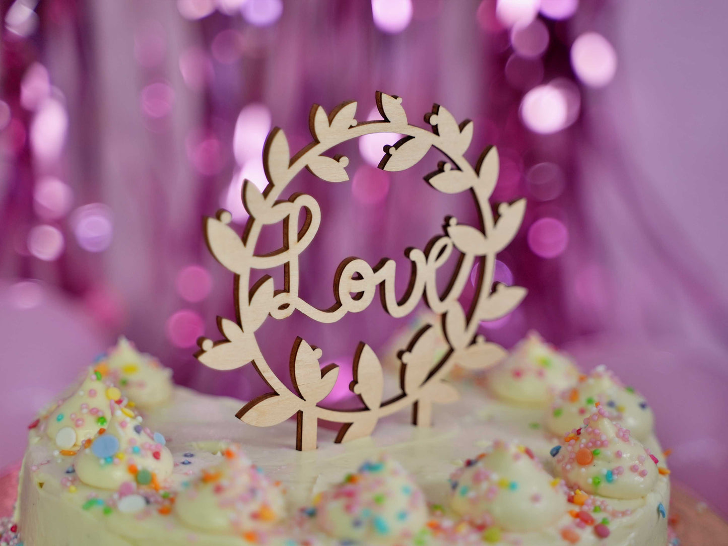 Kikis Cake Topper - Love